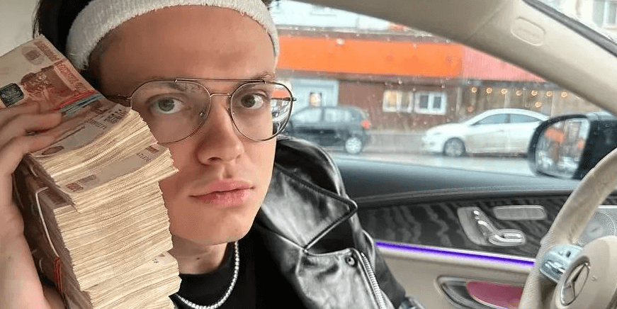 Buster стримит казино Trix